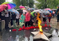 Сотрудники полиции возложили цветы к монументу «Павшим за Родину» в Королёве Сотрудники полиции возложили цветы к монументу «Павшим за Родину» в Королёве