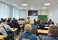 В Королёве сотрудники полиции провели серию лекций по ПДД среди студентов В Королёве сотрудники полиции провели серию лекций по ПДД среди студентов