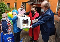 С Днём защиты детей юных королёвцев поздравили депутаты городского Совета, Московской областной и Государственной думы С Днём защиты детей юных королёвцев поздравили депутаты городского Совета, Московской областной и Государственной думы