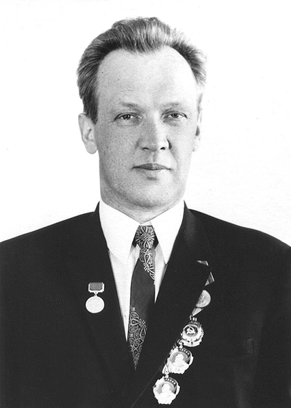 Фото 1-титульный портрет Аркадия Осташева.jpg