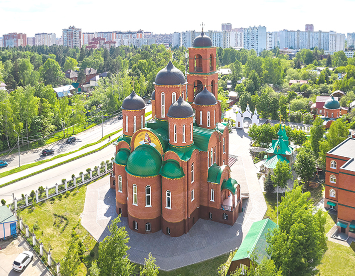 Вид с квардрокоптера на Почаевскую.jpg