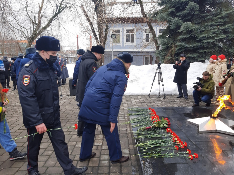 Сотрудники полиции открыли огонь