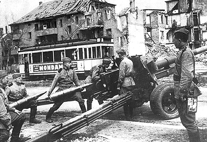 Расчёт 100-мм противотанковой пушки БС-3.jpg