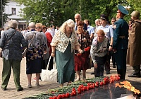 В Королёве сотрудники полиции возложили цветы к монументу «Павшим за Родину»