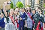 Время покорения новых высот: Подмосковье чествует выпускников