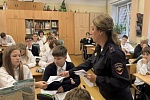 Сотрудники полиции в Королёве провели профилактические беседы со школьниками