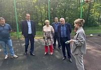 Депутат Московской областной Думы Сергей Керселян встретился с детьми в лагерях дневного пребывания и трудовой бригаде на базе школ Депутат Московской областной Думы Сергей Керселян встретился с детьми в лагерях дневного пребывания и трудовой бригаде на базе школ