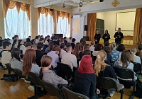 Сотрудники полиции в Королёве провели профилактические беседы со школьниками