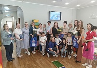 Партийцы Королёва поздравили соцработников с профессиональным праздником Партийцы Королёва поздравили соцработников с профессиональным праздником