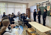 Сотрудники полиции в Королёве провели профилактические беседы со школьниками